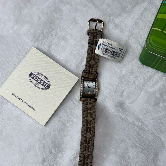 VTG Fossil F2 Gold Tone Rectangle Dial Date Indicator Crystal Accent Watch